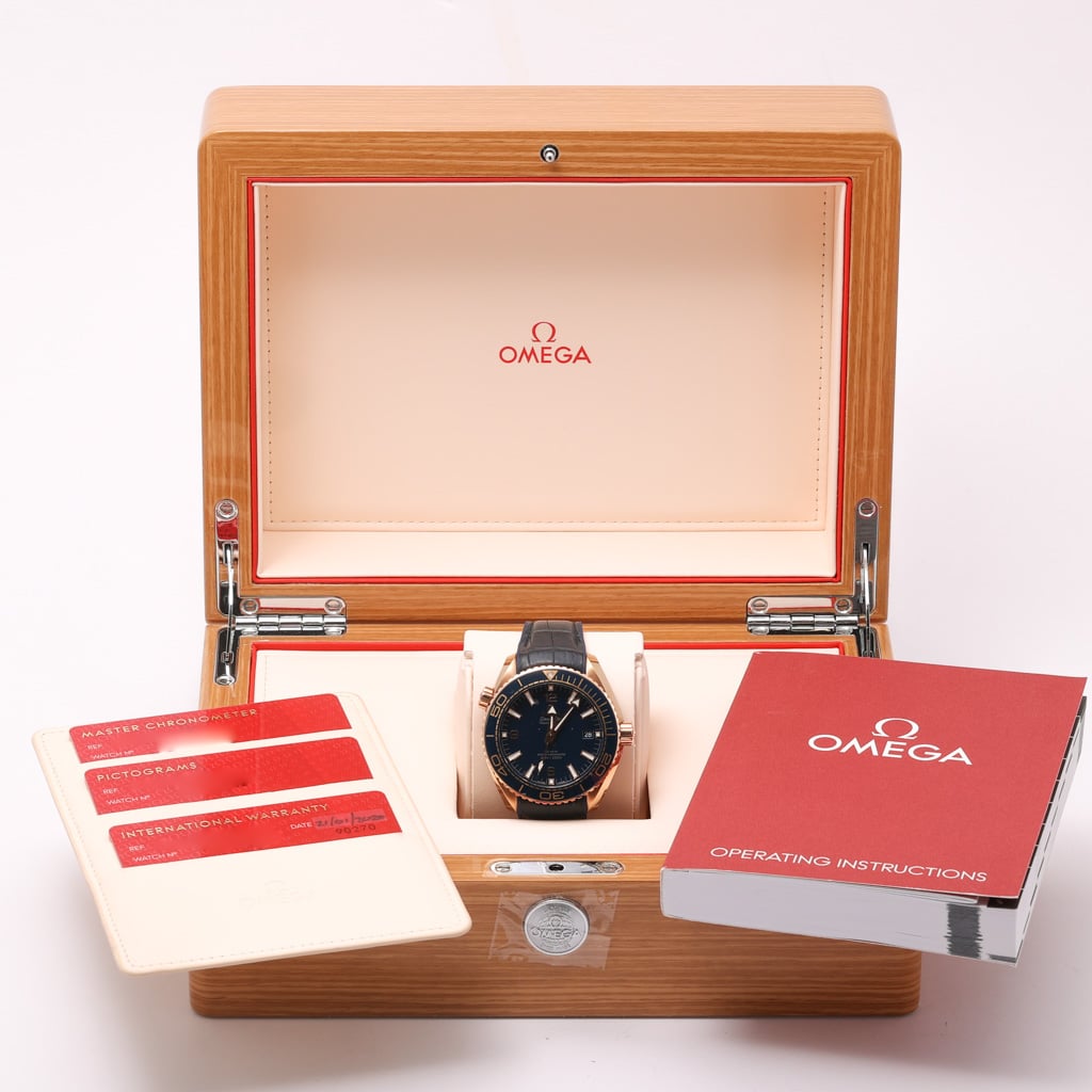 OMEGA SEAMASTER PLANET OCEAN - 215.63.44.21.03.001 - Watch - 43.5mm 1043d46c-309a-47e9-874a-d5948ce0d9bc.jpg