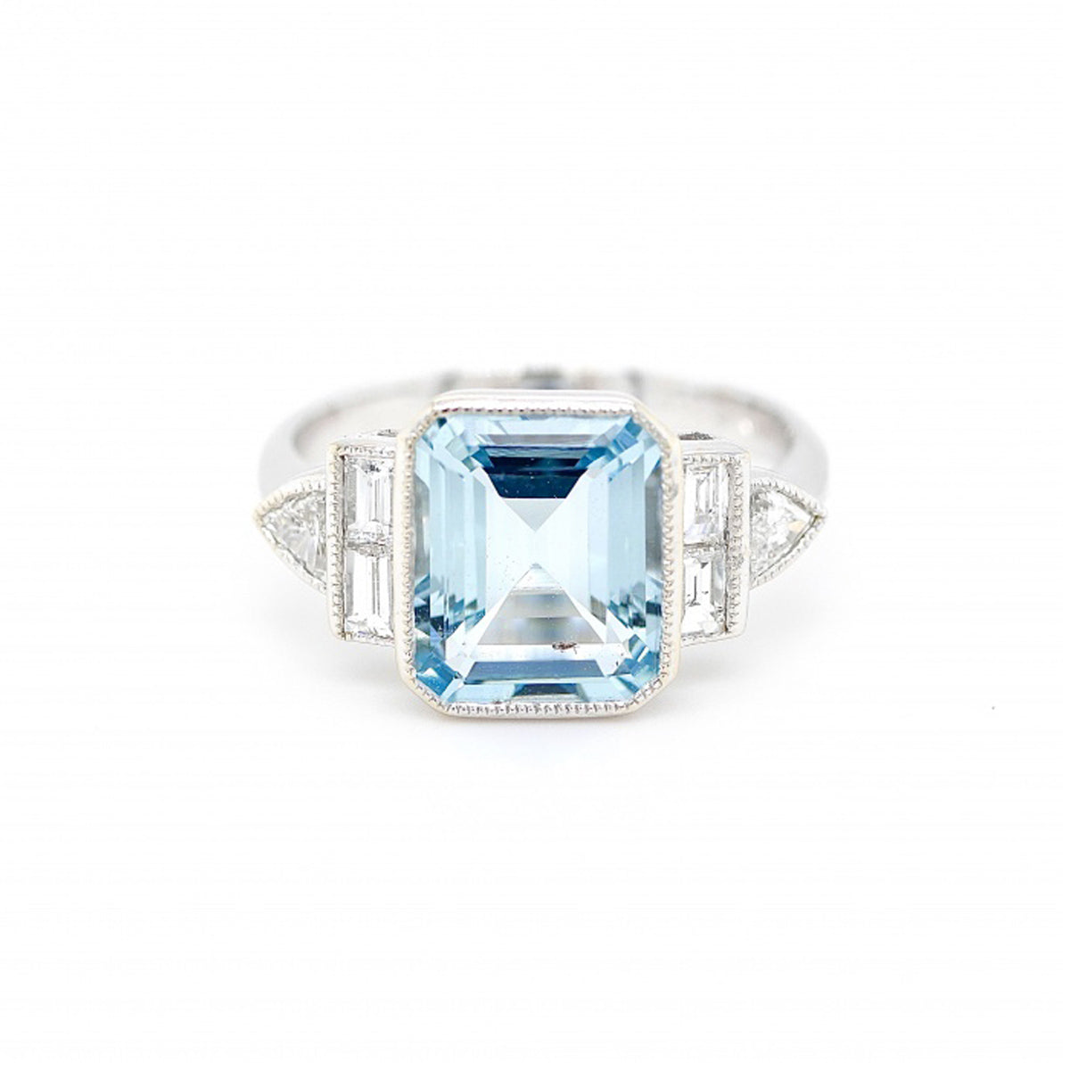 18ct Aquamarine Diamond Ring