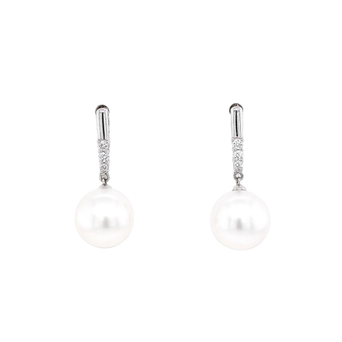 18ct White Gold Cultured Pearls and Diamond Yoko London Earrings