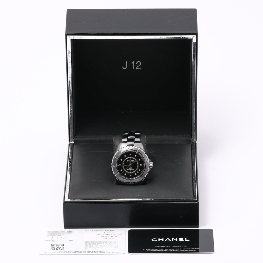 CHANEL J12 - H5702 - Watch - 38mm 2b9c2d71-d97e-4b42-bbc4-d0a3df1b2c70.jpg