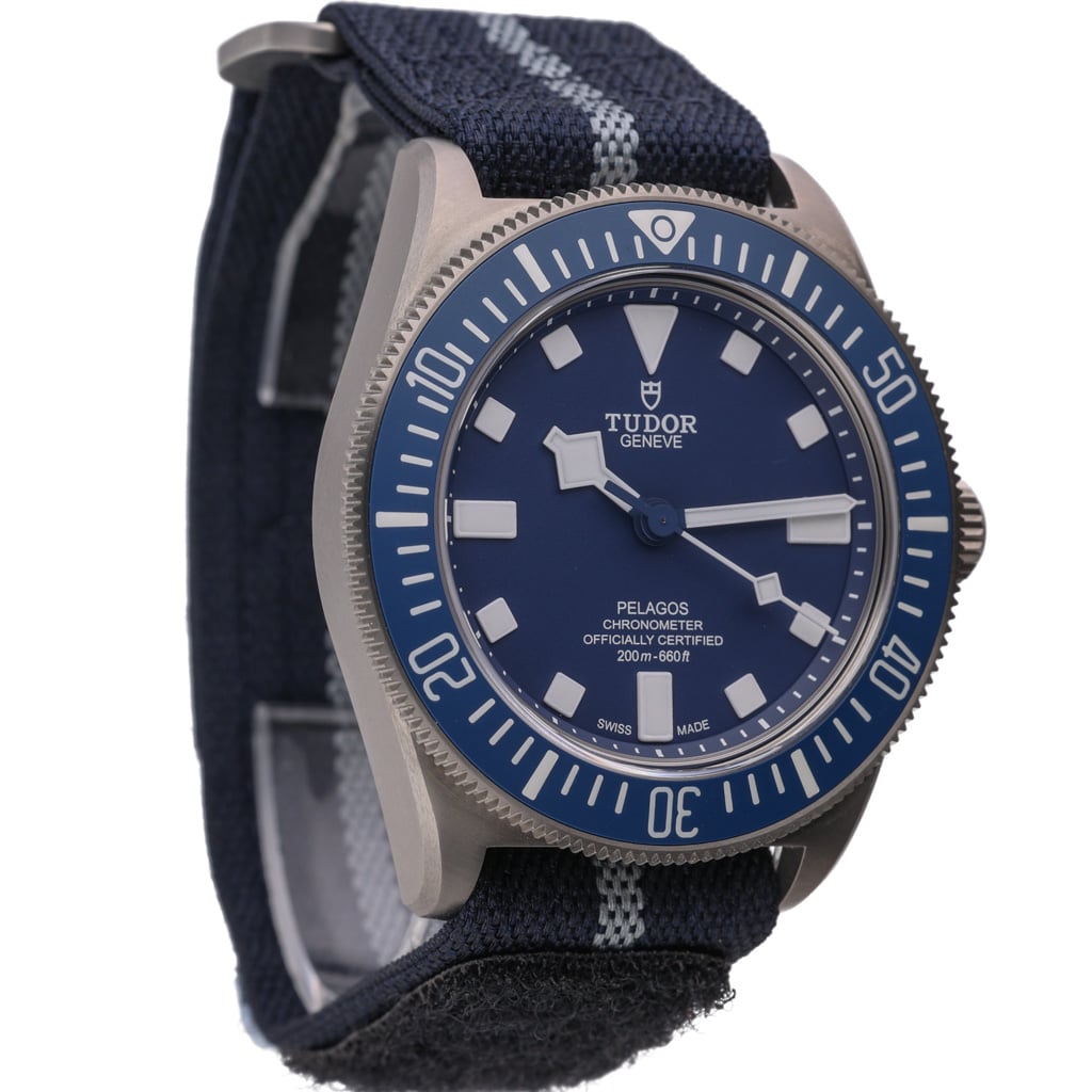TUDOR PELAGOS FXD - 25707B/21 - Watch - 42mm 2d7b4385-6187-4d4e-ac56-39115507dd45.jpg
