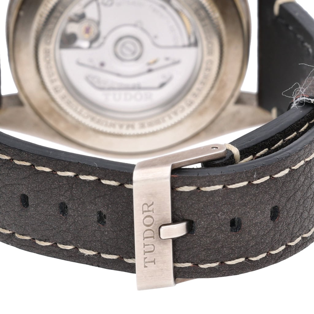 TUDOR BLACK BAY 58 925 - 79010SG - Watch - 39mm 352a58d7-0bb3-4c42-b6bc-34f9536abb4e.jpg