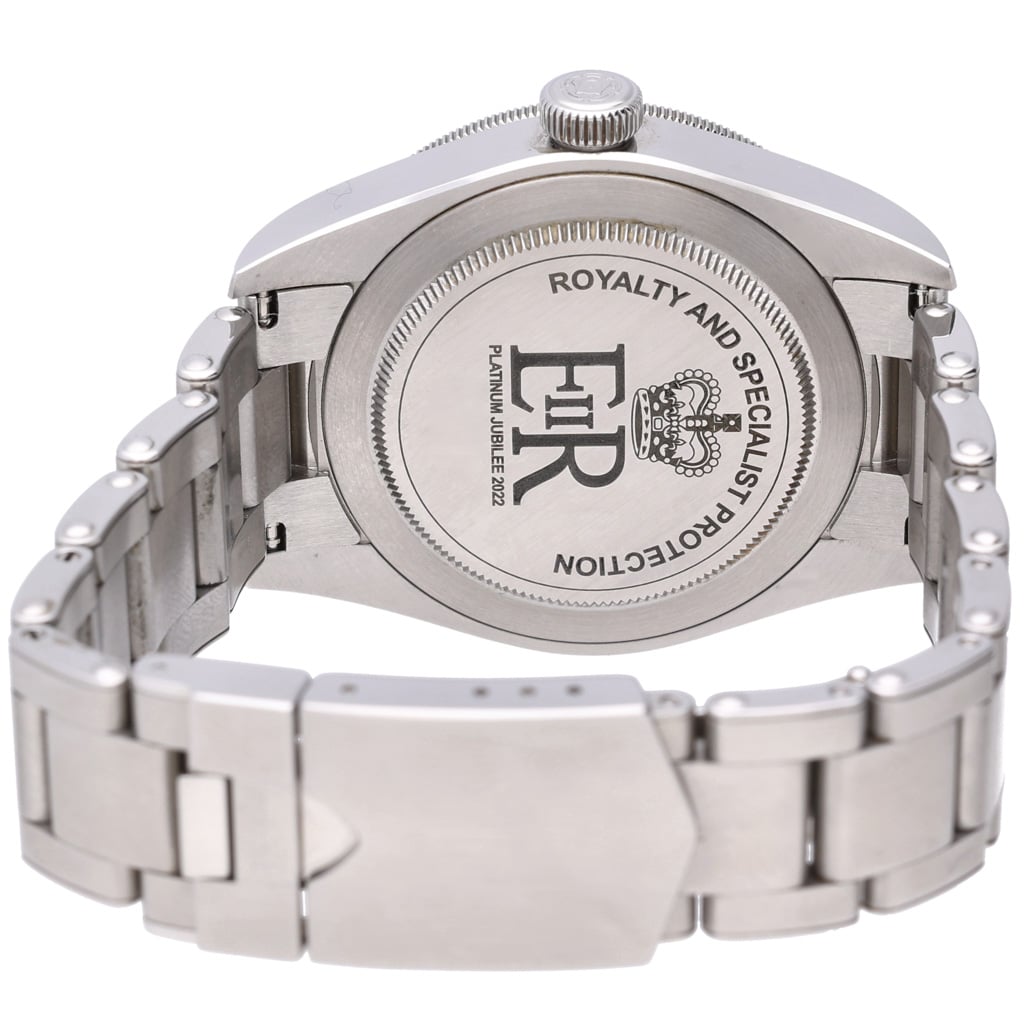 TUDOR BLACK BAY 58 ROYALTY AND SPECIALIST PROTECTION - PLATINUM JUBILEE - 79030B - Watch - 39mm 41041cb6-ec23-47c0-8d75-f5342cd853be.jpg