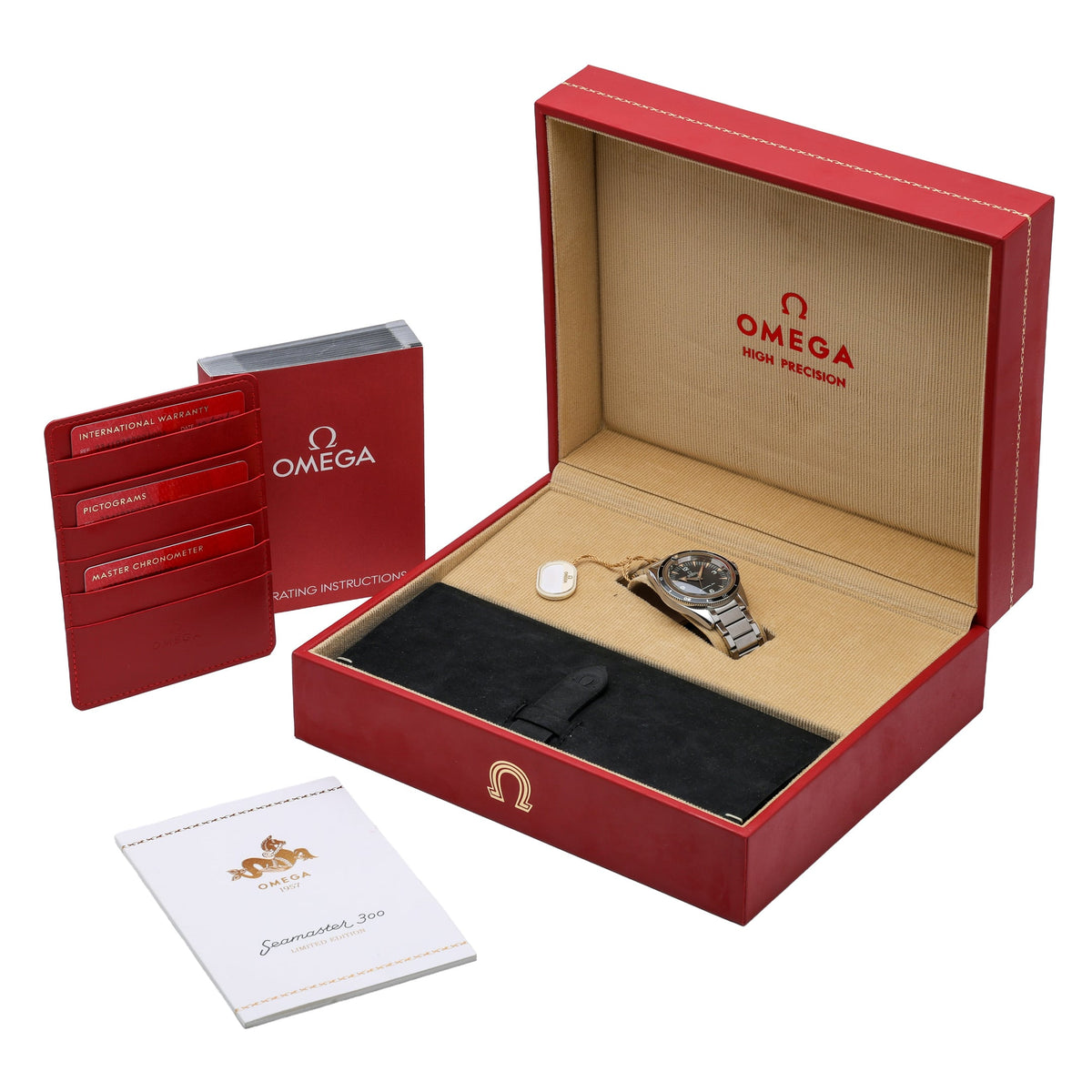OMEGA SEAMASTER 300 - 234.10.39.20.01.001 - Watch - 39mm 41bc749d-7f3c-422b-8ca7-f69de65f6d0e.jpg