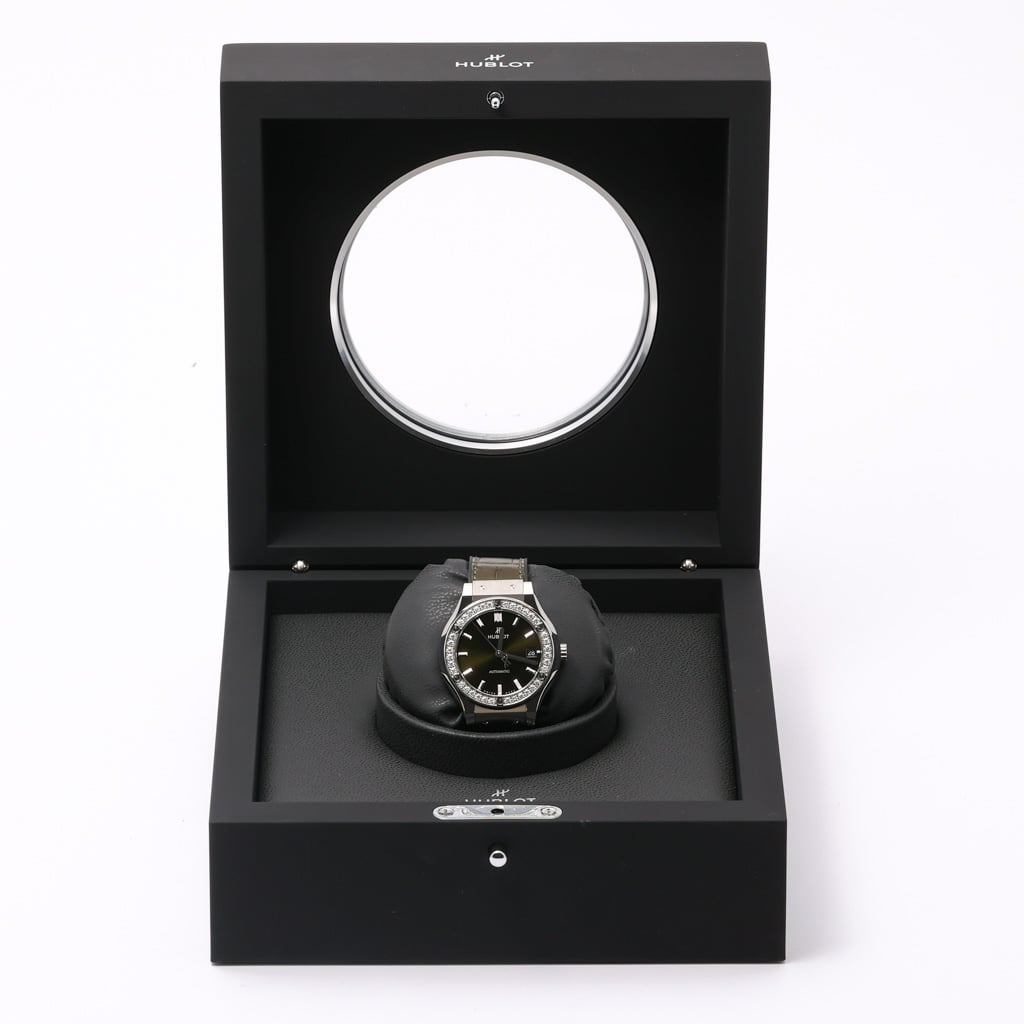 HUBLOT CLASSIC FUSION - 565.NX.8970.LR.1204 - Watch - 38mm 52909f06-b3ff-4065-8c19-e9ad278df349.jpg