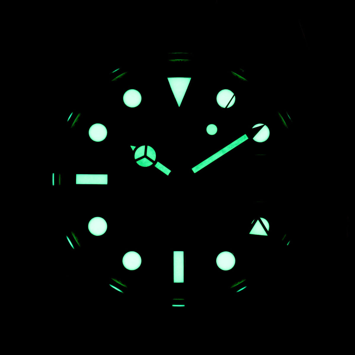 ROLEX GMT-MASTER II - 116710LN - Watch - 40mm 5995b34f-ef70-49c0-b060-c9a95b5b6360.jpg