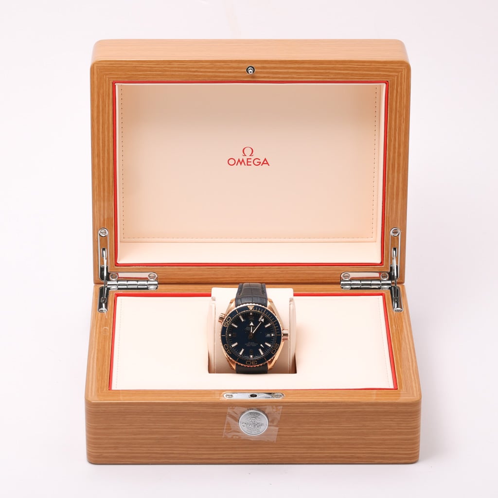 OMEGA SEAMASTER PLANET OCEAN - 215.63.44.21.03.001 - Watch - 43.5mm 6d2e7d84-761a-413b-85e4-46208d7280bd.jpg