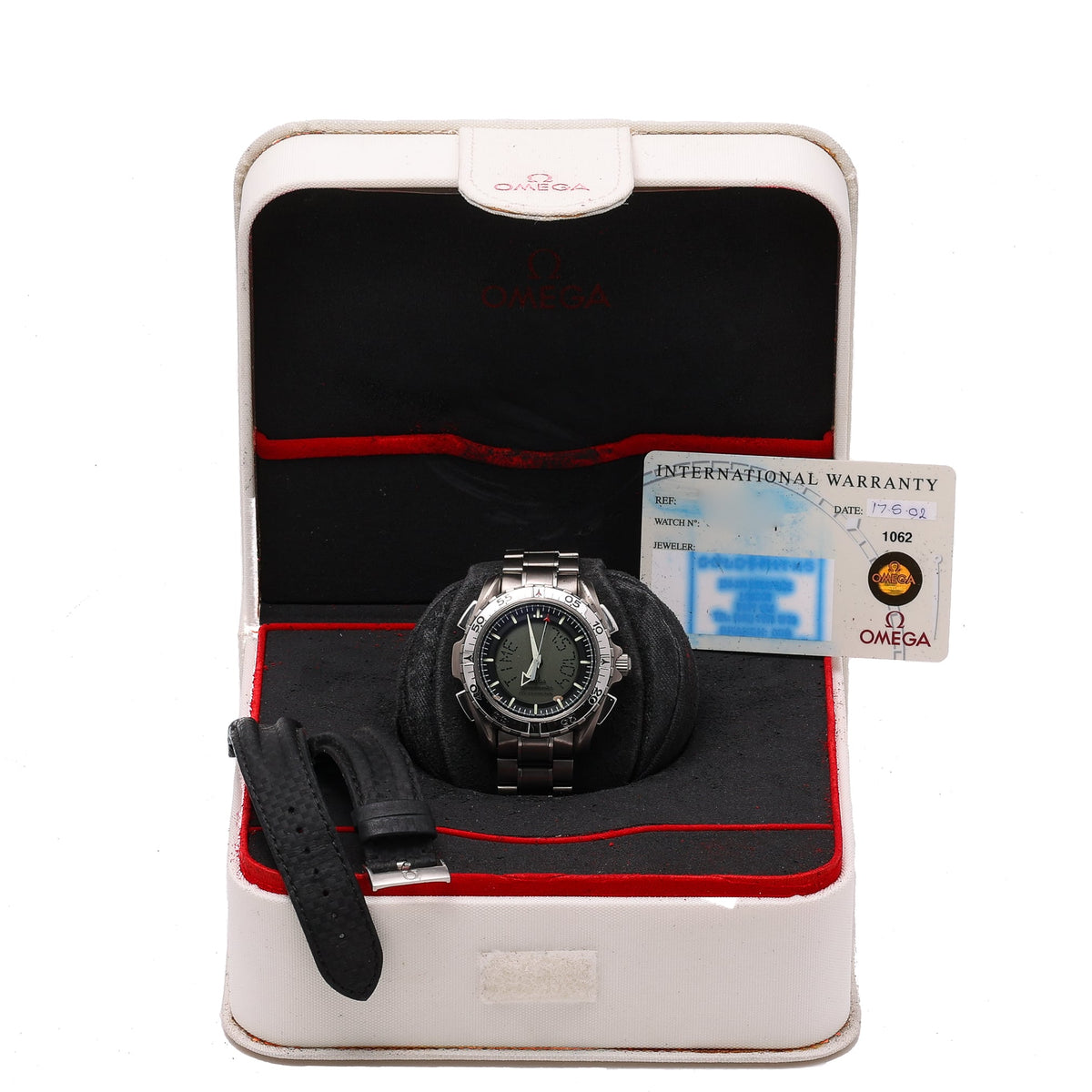 OMEGA SPEEDMASTER PROFESSIONAL MOONWATCH - 39905006 - Watch - 42mm 6e646cf7-069d-4265-92a8-d93f724bd176.jpg