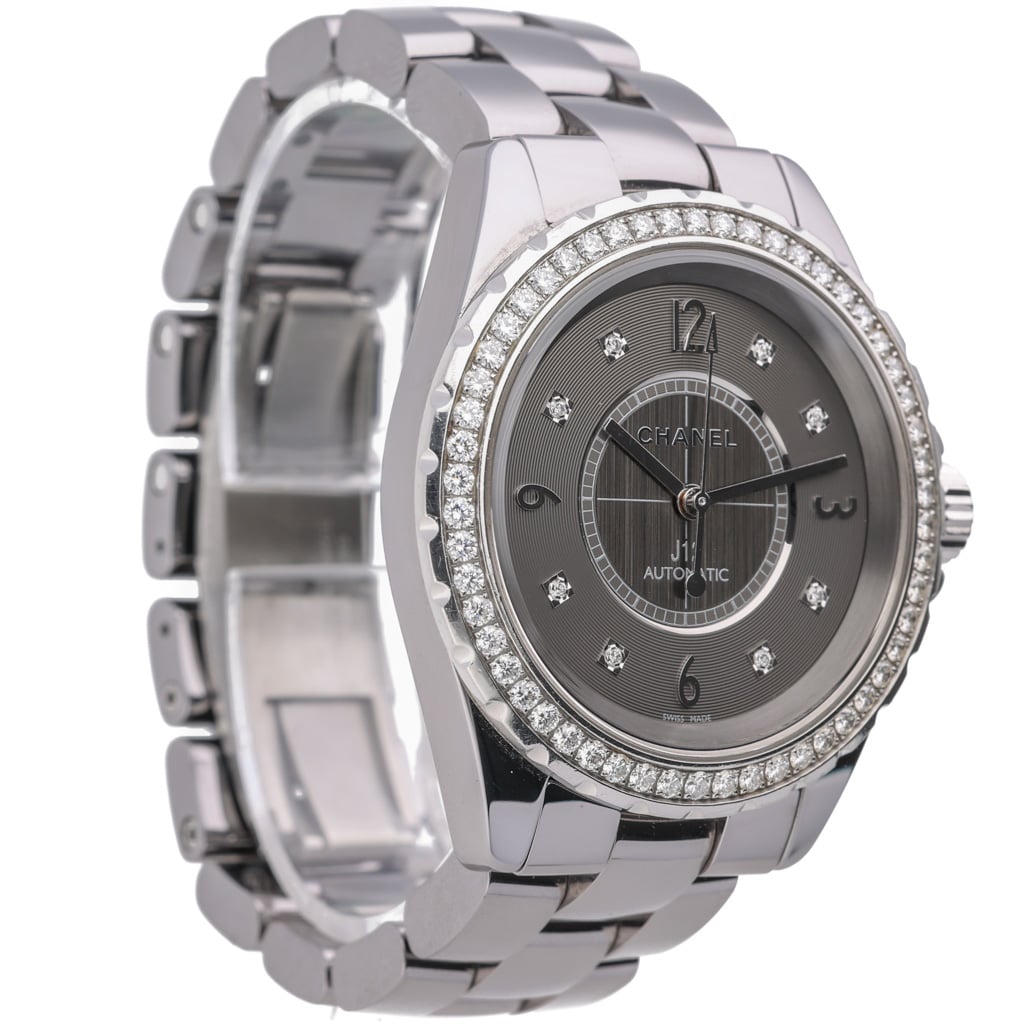 CHANEL J12 - H2566 - Watch - 38mm 7a3ff1b4-dde0-4efb-bc5c-c37c766cd036.jpg