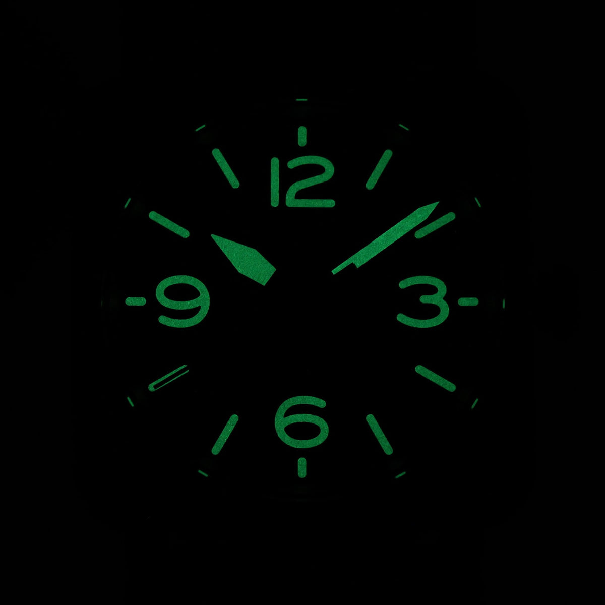 BELL & ROSS BR 03 - BR03A-PH-CE/SRB - Watch - 41mm 809b5149-b652-46c1-8c34-f0398860055b.jpg