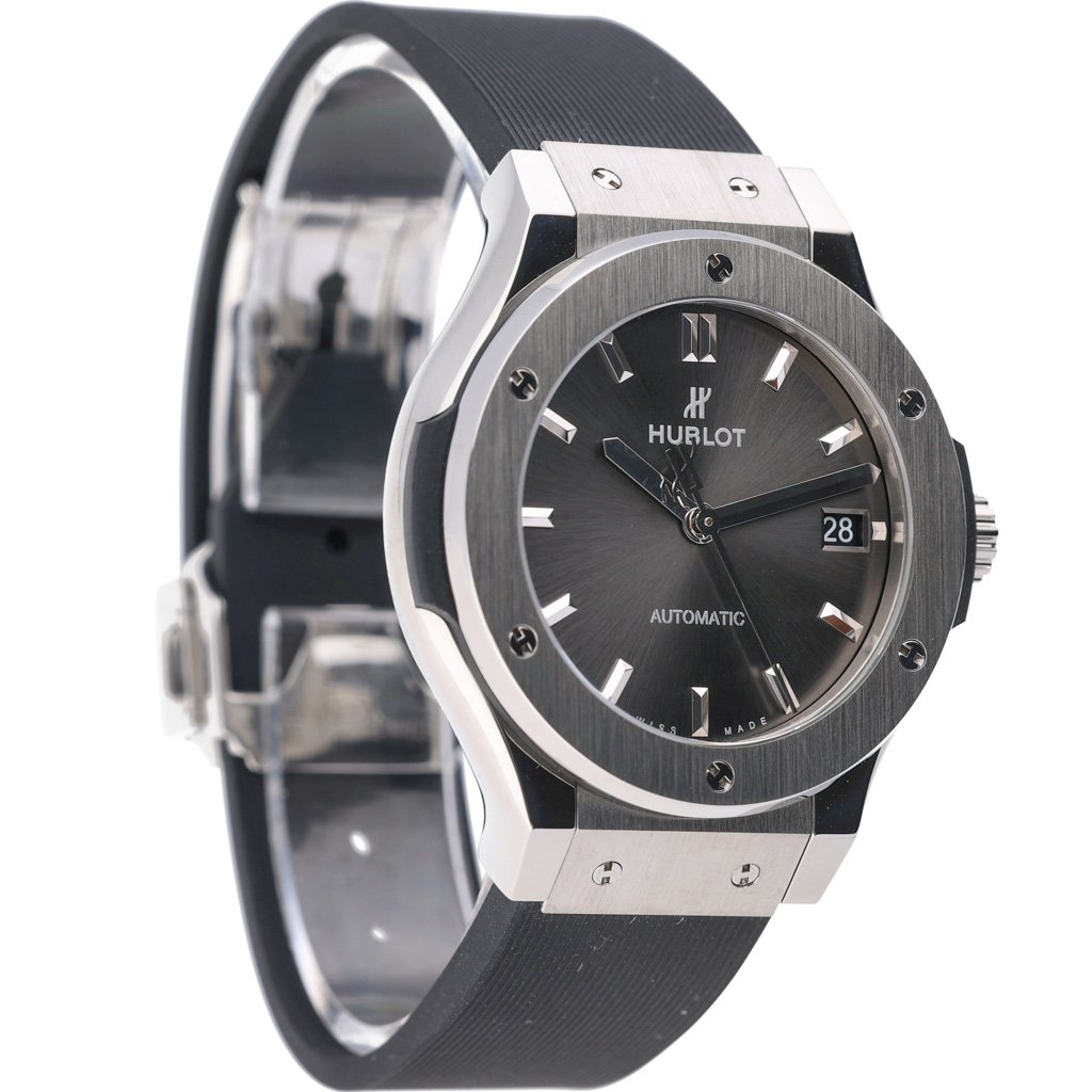 HUBLOT CLASSIC FUSION - 565.NX.7071.RX - Watch - 38mm 9262eaff-71a4-42d6-b495-804daa8d05c3.jpg