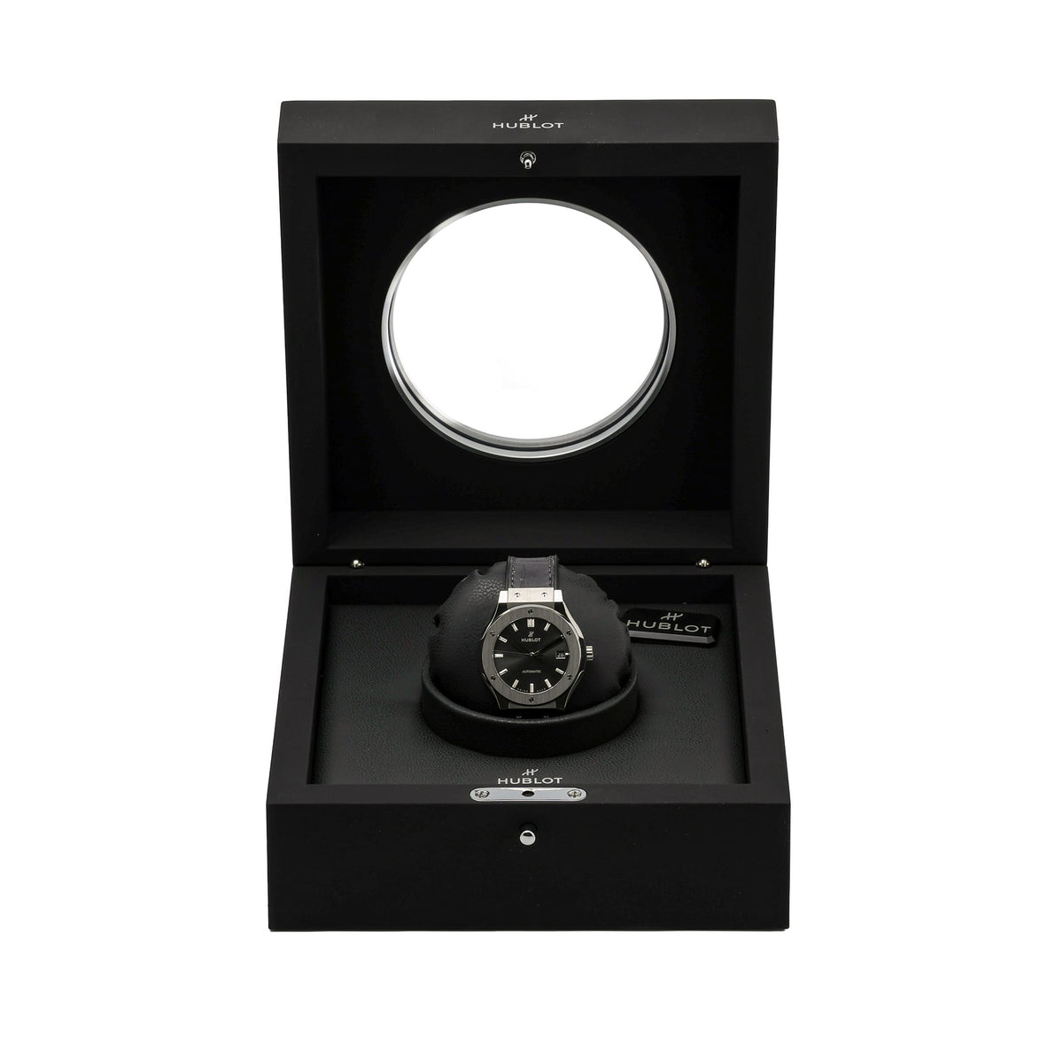 HUBLOT CLASSIC FUSION RACING GREY TITANIUM - 565.NX.7071.LR - Watch - 38mm 95e48b5b-8397-4453-ac6c-a6bb8ae17e57.jpg