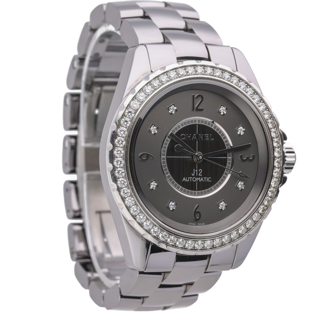 CHANEL J12 - H2566 - Watch - 38mm 9a2dc782-3bdb-4c60-81a2-b78aa176baf2.jpg