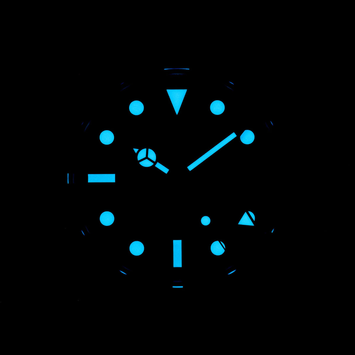 ROLEX GMT-MASTER II - 126710GRNR - Watch - 40mm 9dbe40f9-1bb1-40ec-a48c-b59afe770451.jpg