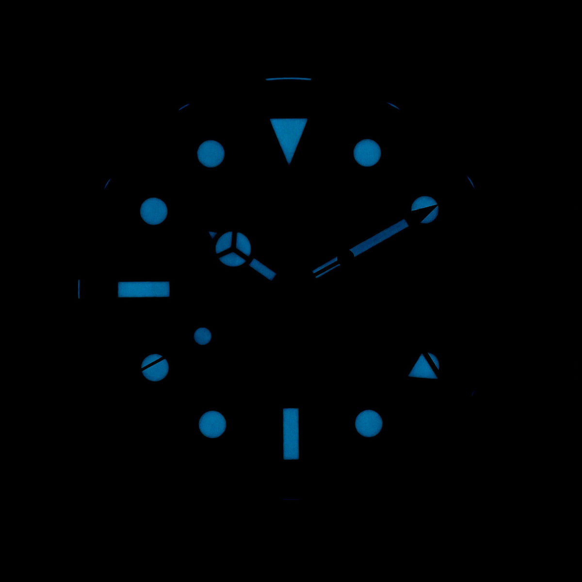 ROLEX GMT-MASTER II - 116710LN - Watch - 40mm 9ec8d359-8bb8-43a0-a556-d7fbfd747c61.jpg