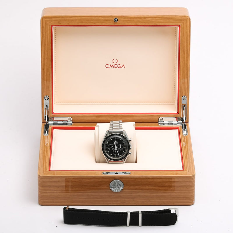 OMEGA SPEEDMASTER PROFESSIONAL MOONWATCH - ST145.022 - Watch - 42mm 9fbff66f-9f7c-4aac-b93d-933a9183acc0.jpg
