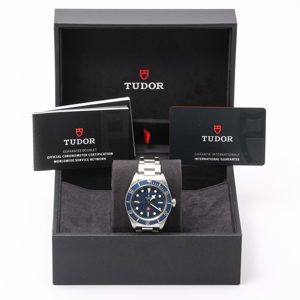TUDOR BLACK BAY 58 ROYALTY AND SPECIALIST PROTECTION - PLATINUM JUBILEE - 79030B - Watch - 39mm a2d698df-37cd-40d3-a642-d537d163c3a2.jpg