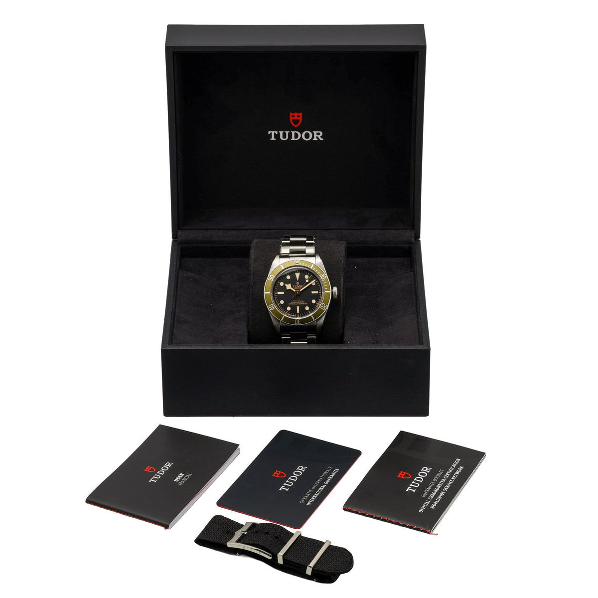 TUDOR BLACK BAY HARRODS - 79230G - Watch - 41mm b7feda0a-cbf6-4dc1-8b5e-dcecad4a08fc.jpg