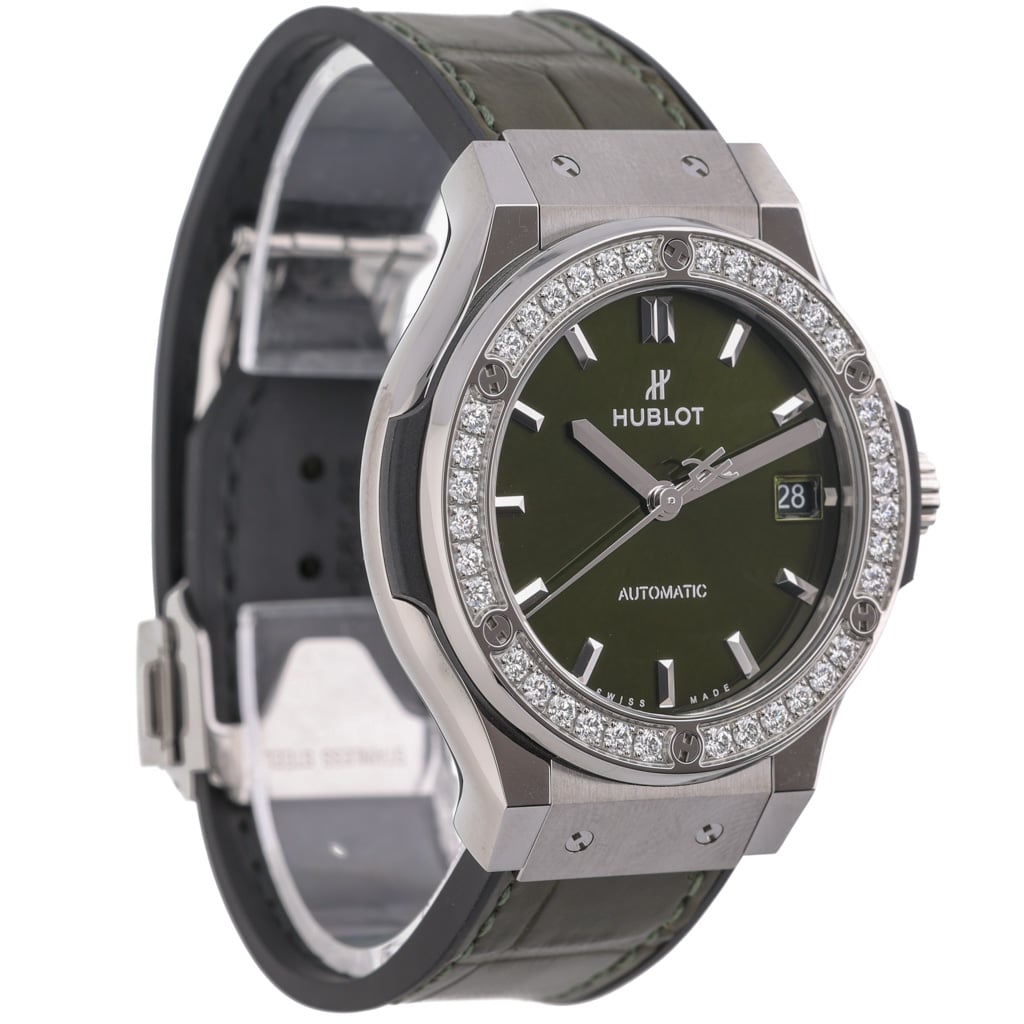 HUBLOT CLASSIC FUSION - 565.NX.8970.LR.1204 - Watch - 38mm c9effc06-bb76-40c2-98c4-33d00e5563c8.jpg