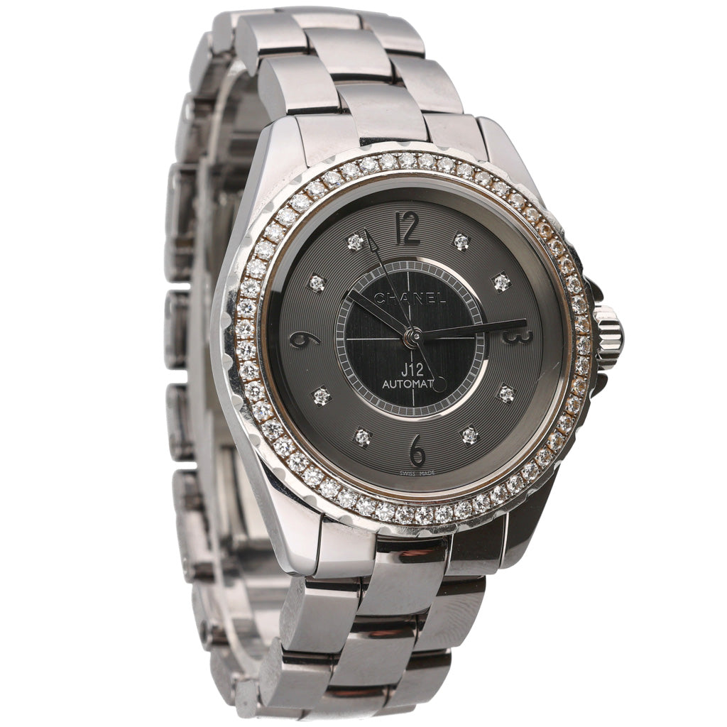 CHANEL J12 - H2566 - Watch - 38mm dcf3e008-9fad-4bbc-8200-3f8d732ee3ff.jpg