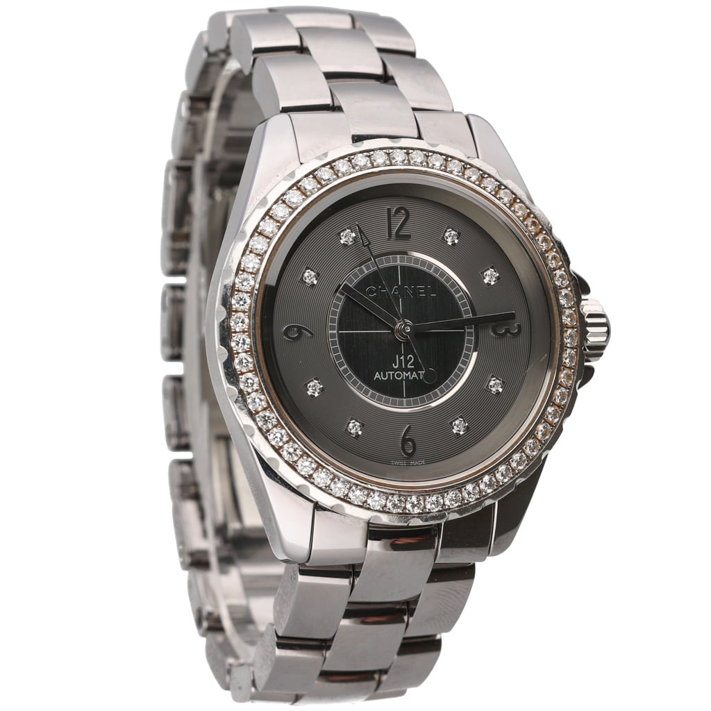 CHANEL J12 - H2566 - Watch - 38mm dcf3e008-9fad-4bbc-8200-3f8d732ee3ff.jpg