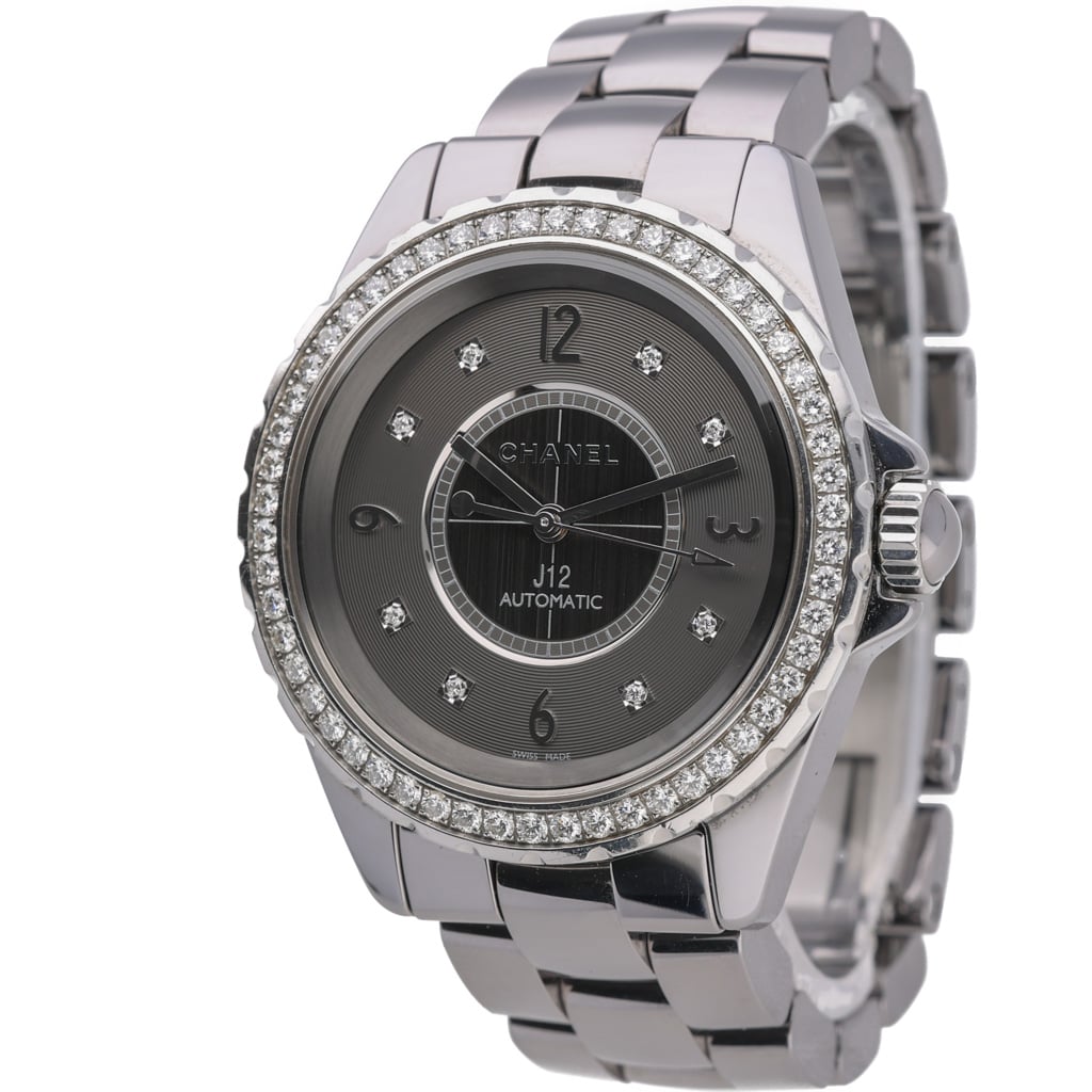 CHANEL J12 - H2566 - Watch - 38mm de53c825-74c0-407a-8051-93823c924a9a.jpg