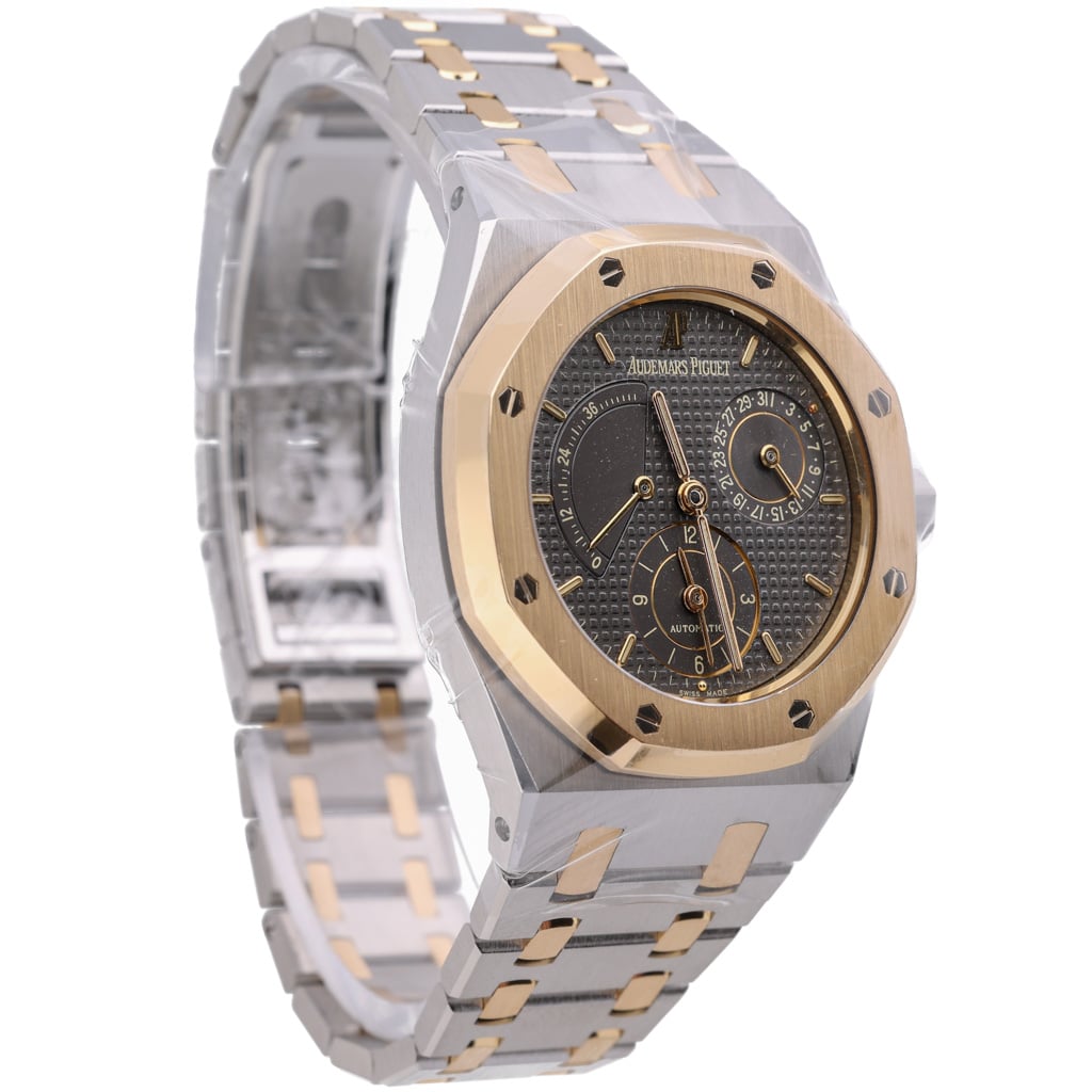 AUDEMARS PIGUET ROYAL OAK DUAL TIME - 25730SA - Watch - 36mm e7d92834-cf28-4761-a9f9-d8e6f80c450e.jpg