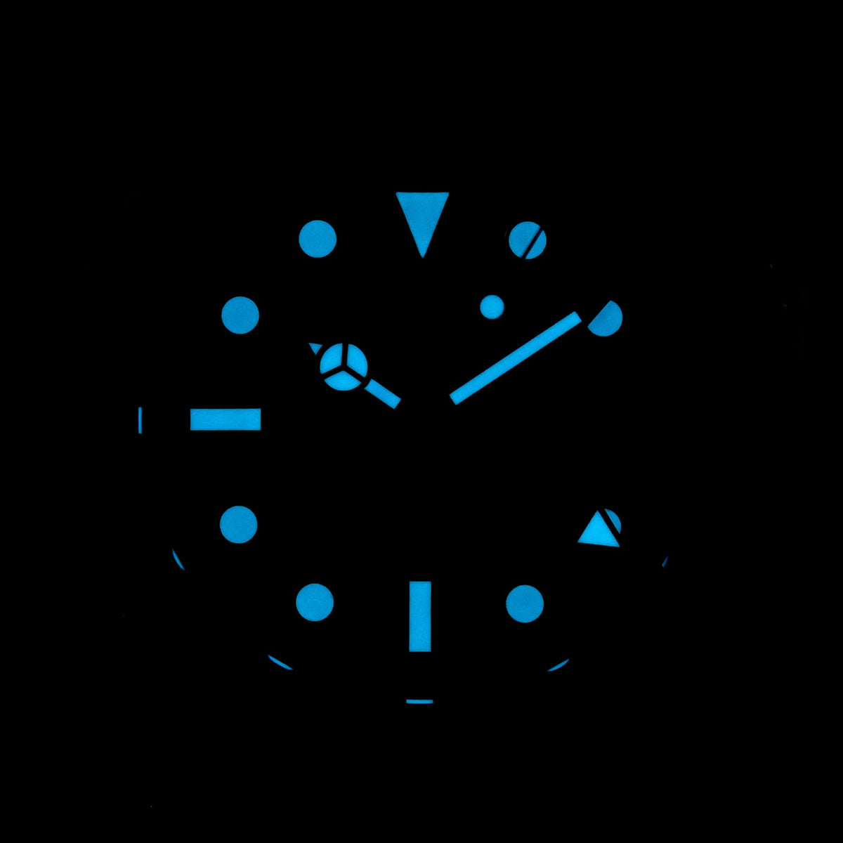 ROLEX GMT-MASTER II - 126710BLNR - Watch - 40mm f9ddb2a0-3452-4ef0-b9a0-78260ae9ca04.jpg