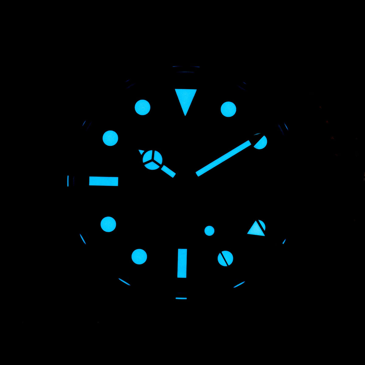 ROLEX GMT-MASTER II - 126710BLNR - Watch - 40mm fca7de83-7bfa-4a99-97aa-27b7a4c51a02.jpg