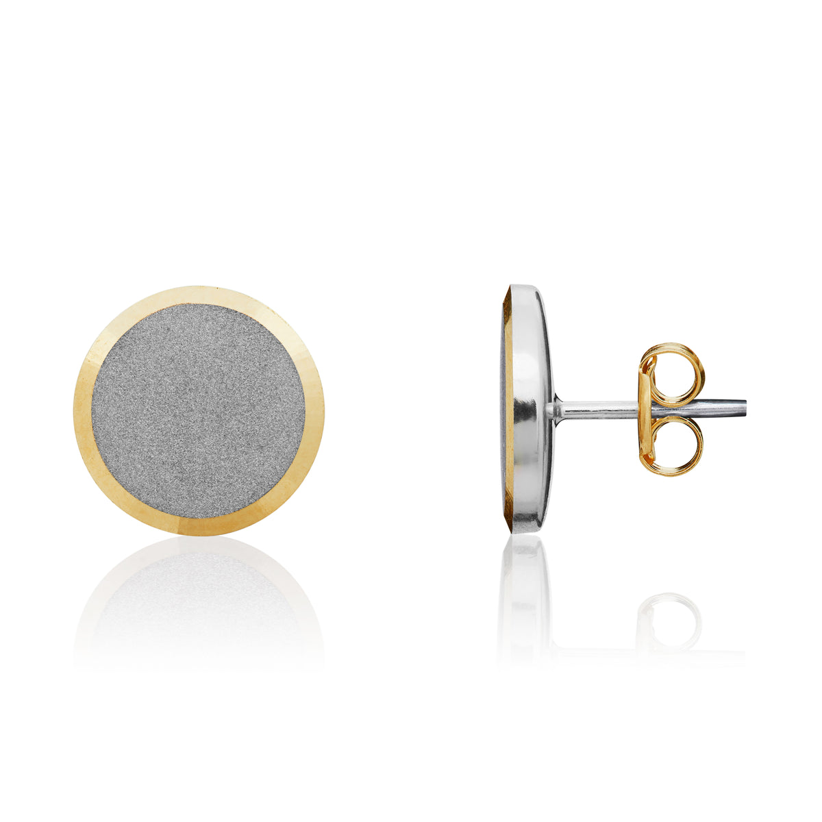 9CT WHITE GOLD SATIN FINISH FLAT DISC STUD EARRINGS WITH YELLOW GOLD POLISHED BEVELLED EDGE. 6.5MM