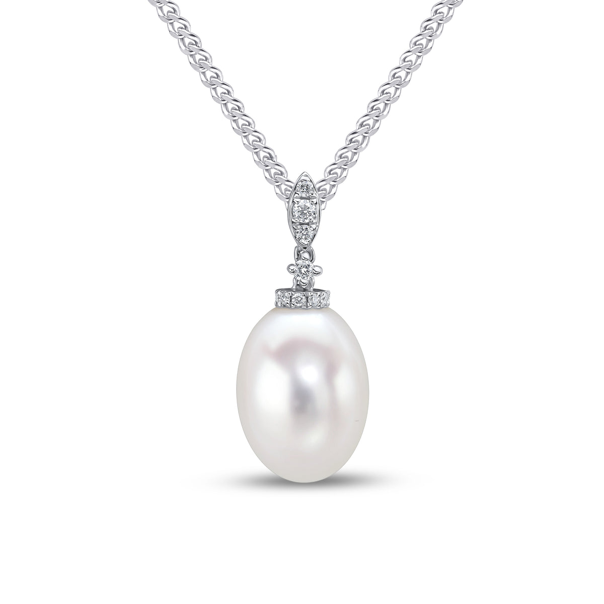 18CT WG CFW PEARL & DIAMOND SET MARQUISE SHAPE TOP PENDANT