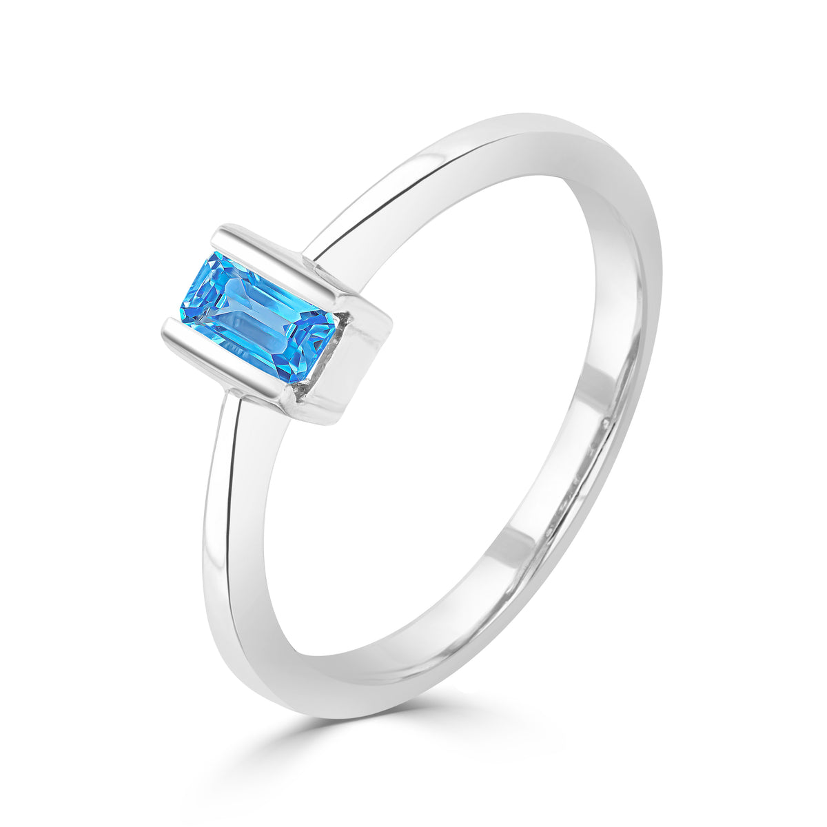 9CT WG 5X3MM OCTAGON SWISS BLUE TOPAZ BAR SET SINGLE STONE RING