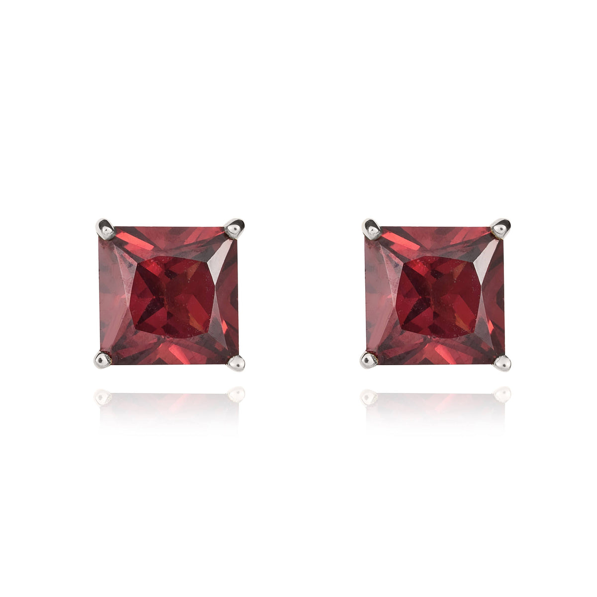 9WG 5MM SQUARE GARNET CLAW STUD EARRINGS