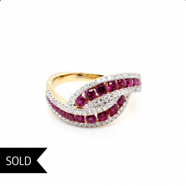 18ct Yellow Gold 0.87ct Ruby & 0.33ct Diamond Ring - Size N
